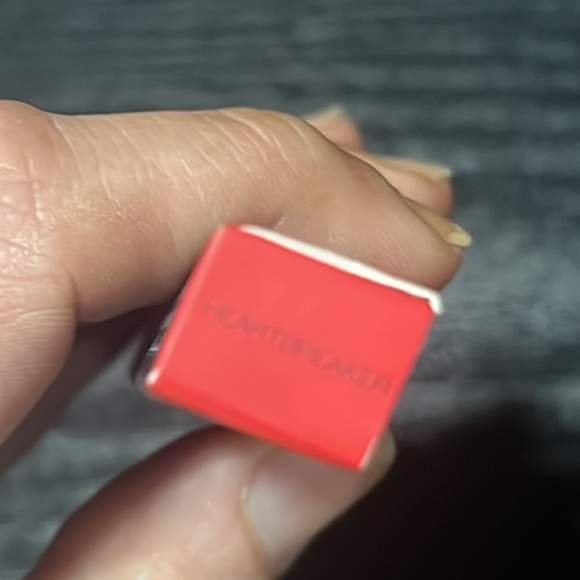 🌙💕Heartbreaker Huda Beauty Lip Liner - Picture 10 of 10